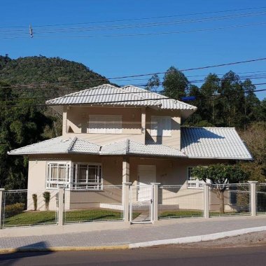 Casa 3 quartos para Venda no bairro as margens da br 116 em Picada Café